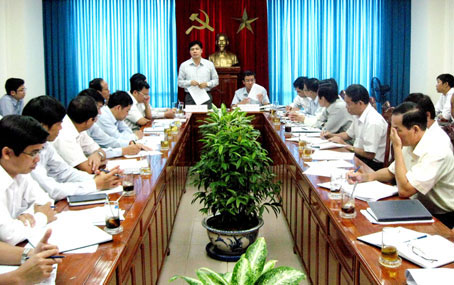 Thứ trưởng Bộ Giao thông vận tải Nguyễn Ngọc Đông phát biểu chỉ đạo. Ảnh: T.N