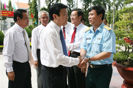 Đón tiếp Chủ tịch nước Trương Tấn Sang tại trụ sở Tỉnh ủy
