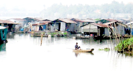Khu vực làng cá bè trên sông Cái, đoạn thuộc phường Tân Mai, TP.Biên Hòa.