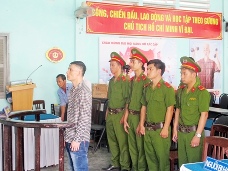 Bị cáo Trần Anh Kiệt (ngụ xã Phước An, huyện Nhơn Trạch) tại tòa.