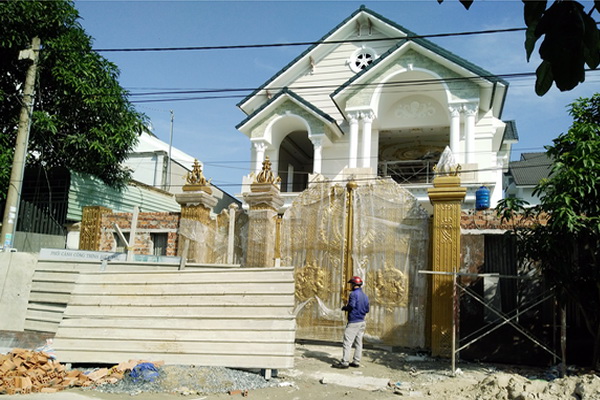 Scaffolding collapse at construction sites reportedly claim deaths Read more at http://vietnamnews.vn/society/418027/two-workers-die-after-scaffolding-collapses.html#zdwuvfgBe0HoOlGo.99