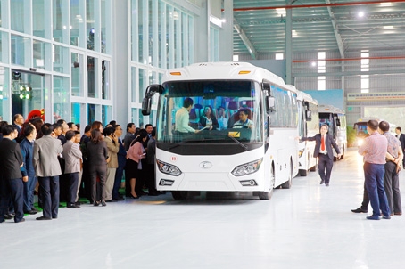 Công ty cổ phần ô tô Trường Hải không ngừng mở rộng sản xuất các loại xe Trong ảnh: Công ty cổ phần ô tô Trường Hải khai trương nhà máy sản xuất xe buýt lớn nhất Đông Nam Á. Ảnh: Thaco