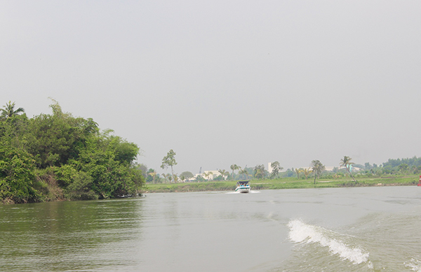 Sông Đồng Nai đoạn qua xã Thiện Tân (huyện Vĩnh Cửu).
