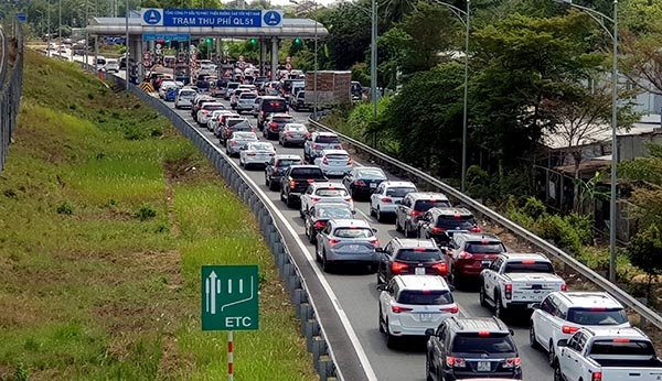 Đường cao tốc TP.Hồ Chí Minh - Long Thành - Dầu Giây đoạn gần quốc lộ 51 thường xuyên bị kẹt vào những dịp lễ, tết. Ảnh: K.Giới