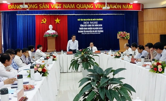 Phó chủ tịch UBND tỉnh Võ Văn Chánh phát biểu chỉ đạo tại hội nghị
