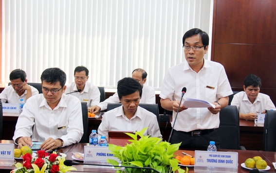Ông Trương Đình Quốc, Phó giám đốc kinh doanh của PC Đồng Nai phát biểu tại buổi họp mặt. (Ảnh: Hải Quân)