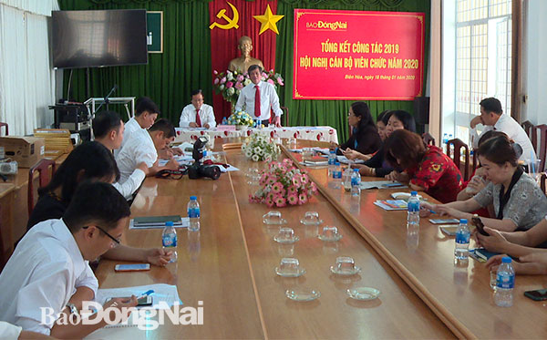 Tổng biên tập Báo Đồng Nai Nguyễn Tôn Hoàn phát biểu tại hội nghị. Ảnh: Ngọc Thành