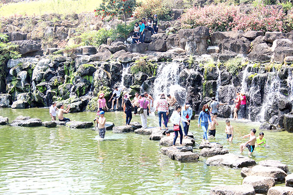 Khu du lịch Công viên Suối Mơ (H.Tân Phú) thu hút nhiều du khách trong và ngoài tỉnh. Ảnh: N.Hạ