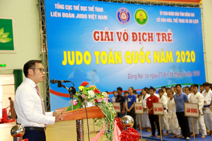 Ông Nguyễn Xuân Thanh, Phó giám đốc Sở Văn hóa, thể thao và du lịch Đồng Nai, Trưởng ban tổ chức giải phát biểu khai mạc 
