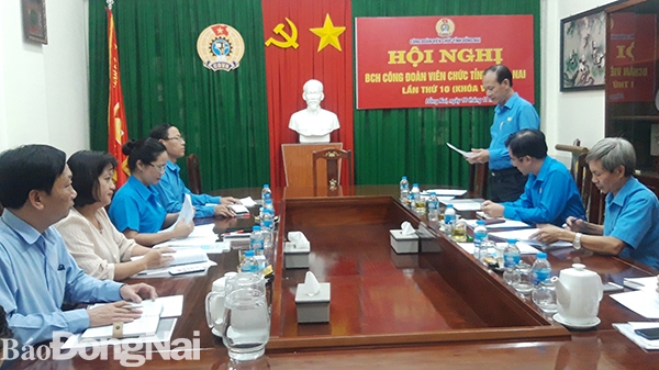  Toàn cảnh buổi làm việc của đoàn công tác của Liên đoàn Lao động tỉnh với Công đoàn viên chức tỉnh