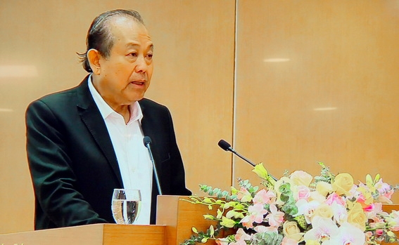 Phó Thủ tướng thường trực Chính phủ Trương Hòa Bình phát biểu chỉ đạo tại hội nghị. (Ảnh chụp qua màn hình trực tuyến)