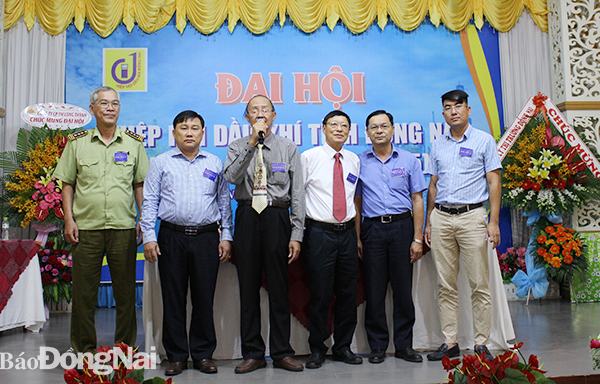 Ban chấp hành nhiệm kỳ mới ra mắt đại hội