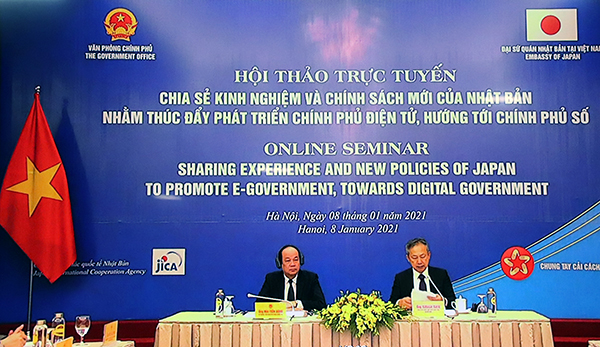 Bộ trưởng, Chủ nhiệm Văn phòng Chính phủ Mai Tiến Dũng và ông Takio Yamada, Đại sứ Nhật Bản tại Viêt Nam cùng chủ trì Hội nghị trực tuyến