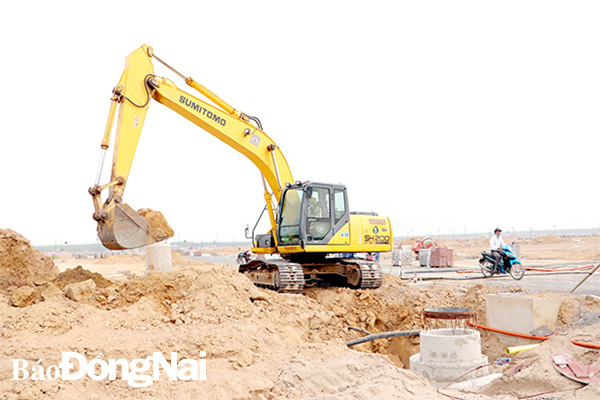 Các hạng mục thi công lưới điện, viễn thông tại khu tái định cư Lộc An - Bình Sơn đều được hạ ngầm