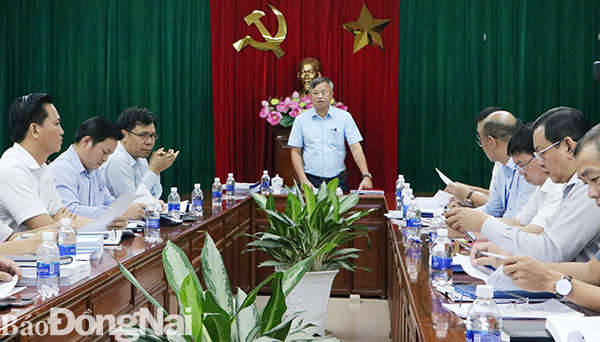 Chủ tịch UBND tỉnh Cao Tiến Dũng phát biểu tại buổi làm việc