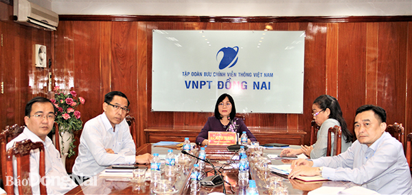 Phó chủ tịch UBND tỉnh Nguyễn Thị Hoàng phát biểu trong chương trình hội thảo tại điểm cầu tỉnh Đồng Nai