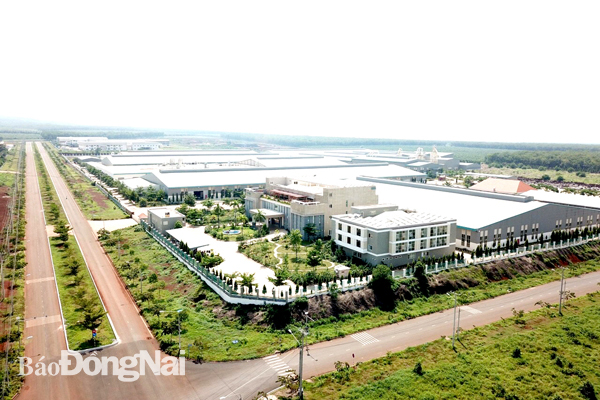 Phát triển công nghiệp là thương hiệu truyền thống của Đồng Nai. Trong ảnh: Một góc Khu công nghiệp Long Khánh