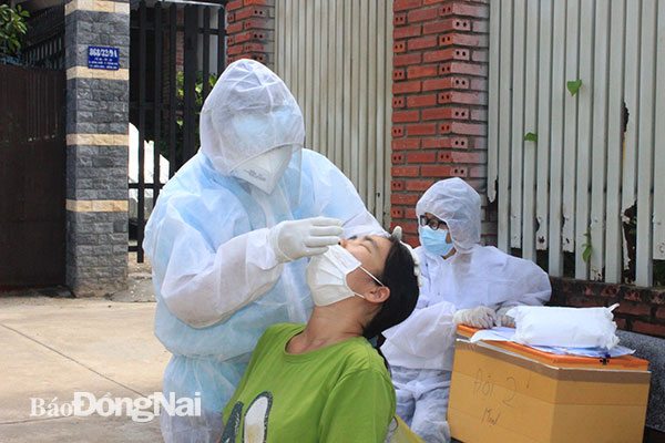 Xét nghiệm tầm soát diện rộng trên địa bàn P.Trảng Dài, TP.Biên Hòa