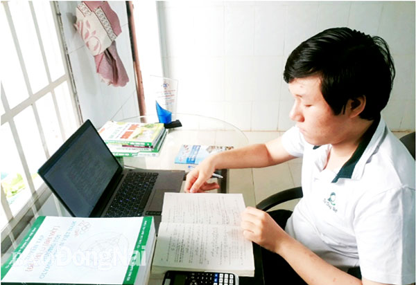 Em Nguyễn Ngọc Huy, cựu học sinh Trường THPT chuyên Lương Thế Vinh, á khoa khối B toàn quốc năm 2021 nay là tân sinh viên Trường đại học Y dược TP.HCM