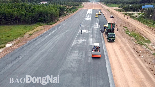 Dự án Đường cao tốc Phan Thiết - Dầu Giây đoạn qua địa bàn tỉnh vẫn còn diện tích đất hơn 5ha chưa bàn giao mặt bằng cho chủ đầu tư. Ảnh: P.Tùng
