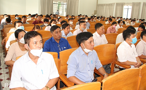 Học viên tham gia Lớp tập huấn nghiệp vụ công tác Mặt trận cho cán bộ chủ chốt MTTQ Việt Nam ở cơ sở năm 2022.(ảnh: Sông Thao)