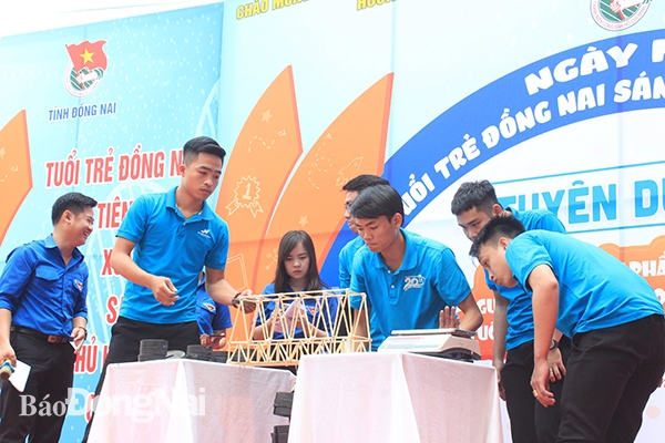 Đoàn viên thanh niên tham gia ngày hội tuổi trẻ sáng tạo tỉnh Đồng Nai - một trong những hoạt động lan tỏa tinh thần sáng tạo trong đoàn viên thanh niên