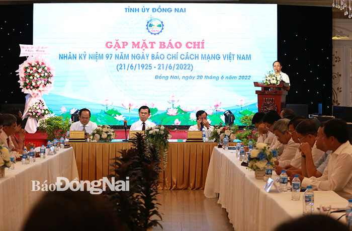 Nhà báo Nguyễn Văn Việt, Trưởng phân xã Đồng Nai phát biểu tại buổi gặp mặt. Ảnh: Huy Anh