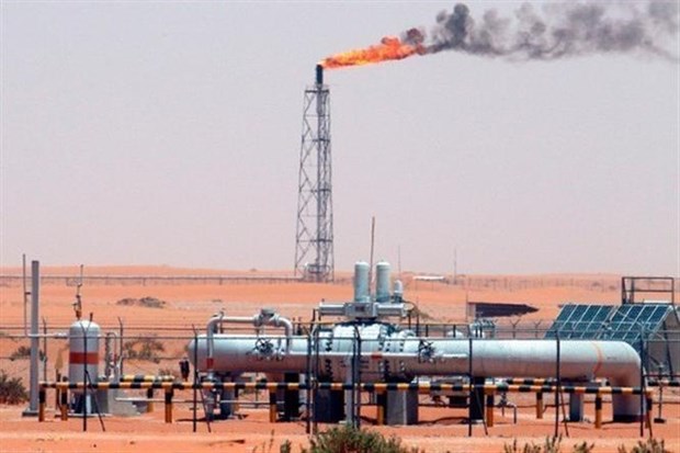 Một cơ sở khai thác dầu thô của Các Tiểu vương quốc Arab Thống nhất. Ảnh: EPA/TTXVN