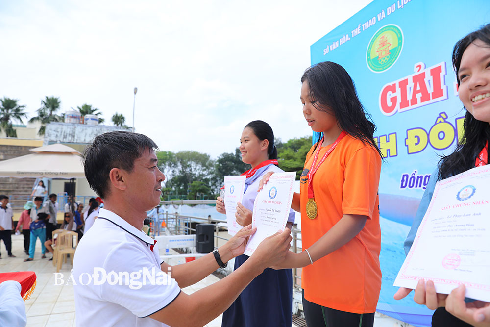Phòng GD-ĐT TP. Biên Hòa dẫn đầu Giải bơi học sinh tỉnh năm 2022