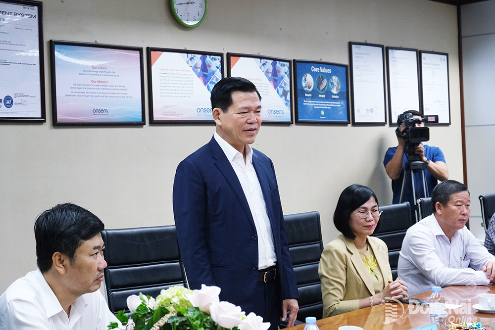 Bí thư Tỉnh ủy Nguyễn Hồng Lĩnh phát biểu tại chuyến thăm Công ty TNHH On Semiconductor Việt Nam. Ảnh: Đắc Nhân
