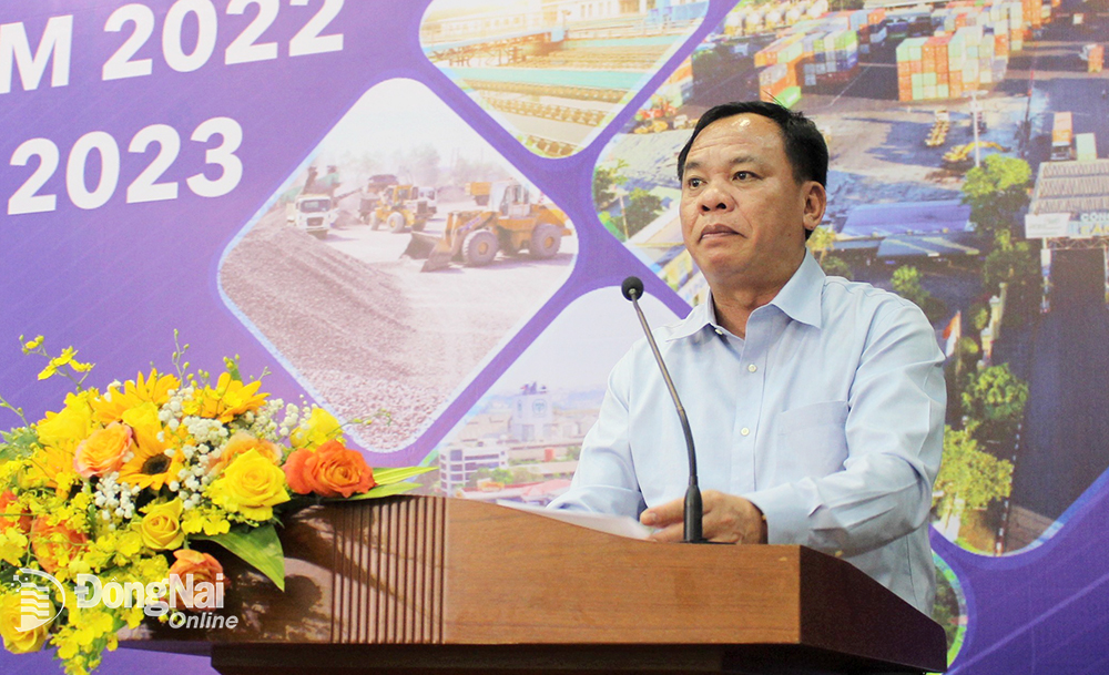 Phó chủ tịch UBND tỉnh Võ Tấn Đức phát biểu tại hội nghị