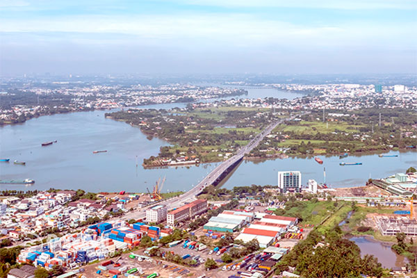 Cầu An Hảo nối Khu công nghiệp Biên Hòa 1 với cù lao Phố (P.Hiệp Hòa, TP.Biên Hòa). Ảnh: Lò Văn Hợp