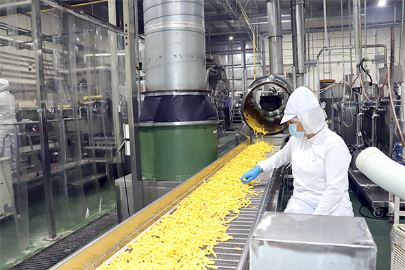 Công ty TNHH Koikeya Việt Nam (Khu công nghiệp Long Đức, H.Long Thành) sản xuất các loại bánh snack cung ứng cho thị trường Việt Nam và xuất khẩu