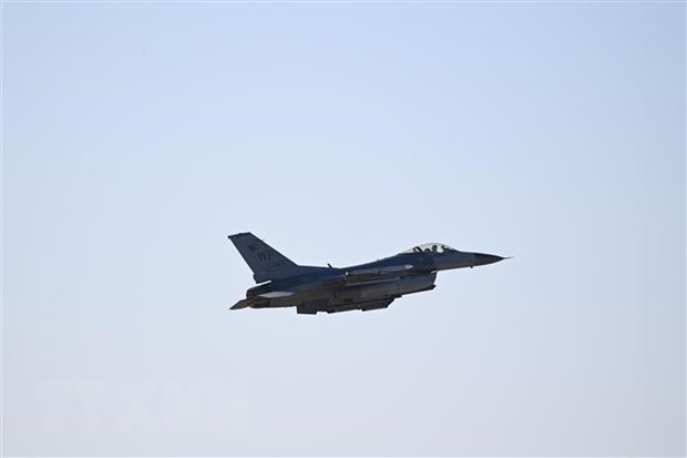 Máy bay quân sự của Mỹ cất cánh từ căn cứ không quân ở Gunsan, Hàn Quốc trong cuộc tập trận chung Hàn-Mỹ ngày 3-2-2023. (Ảnh: Yonhap/TTXVN)
