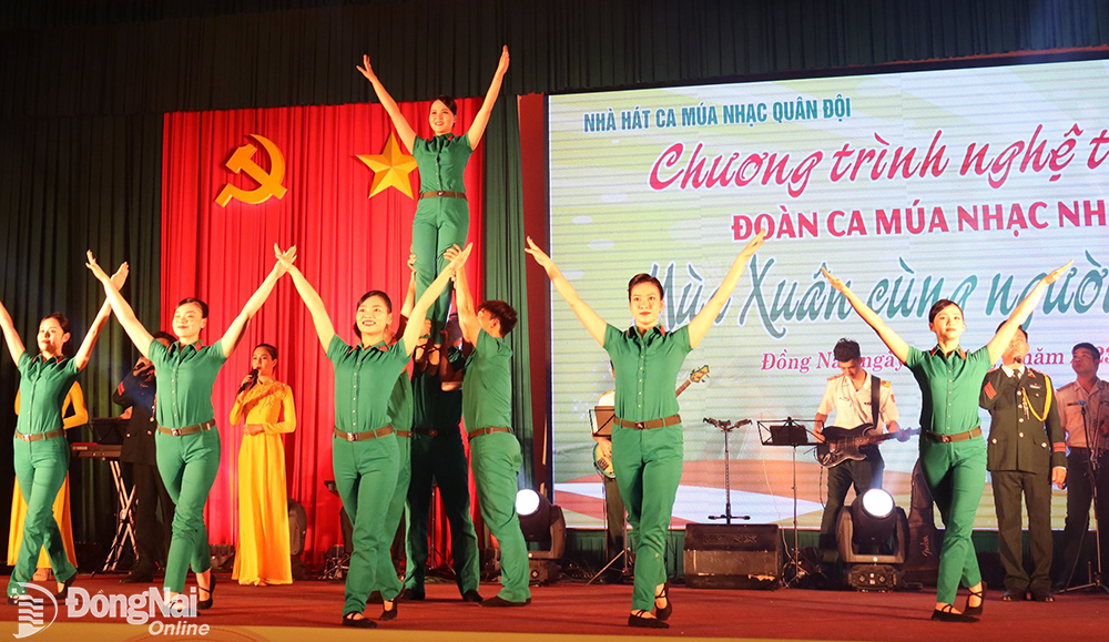 Các tiết mục văn nghệ và giao lưu tại chương trình