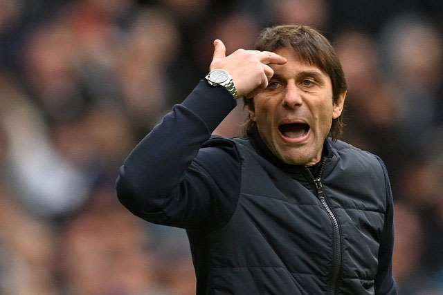 HLV Conte đã công khai chỉ trích Tottenham