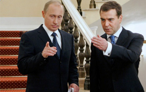 Tổng thống Medvedev và Thủ tưởng Putin hiện đang là cặp đôi quyền lực nhất xứ xở Bạch Dương (Ảnh: Reuters)