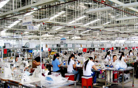 Công ty Chang Shin Việt Nam (KCN Thạnh Phú), doanh nghiệp thực hiện tiết kiệm điện hiệu quả.
