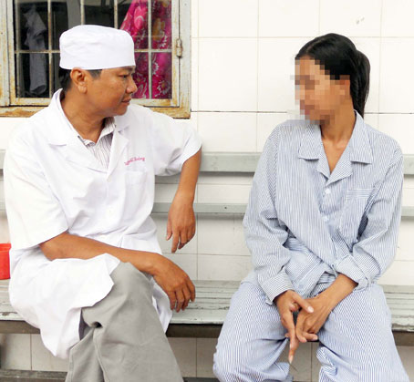 Tình người nơi khoa AIDS