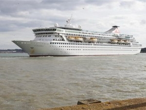 Tàu Titanic Memorial Cruise khởi hành từ cảng Southampton. (Nguồn: AP)