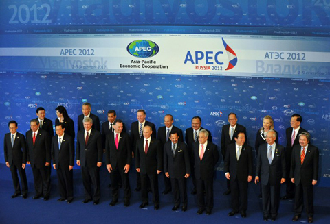Lãnh đạo 21 nền kinh tế thành viên APEC chụp ảnh chung. Ảnh: AFP
