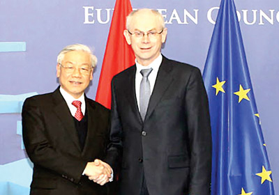 Chủ tịch Hội đồng châu Âu Herman Van Rompuy đón Tổng Bí thư Nguyễn Phú Trọng