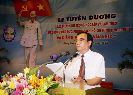 Đồng chí Trần Đình Thành, Bí thư Tỉnh ủy phát biểu chỉ đạo tại hội nghị