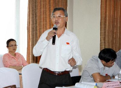 ĐBQH tỉnh Đồng Nai Hồ Văn Năm phát biểu thảo luận ở tổ