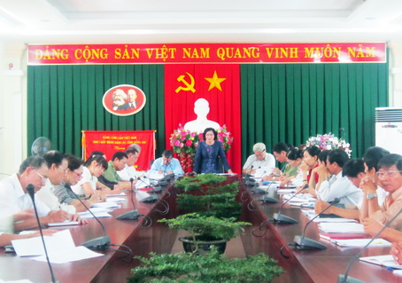Trưởng Ban Dân vận Tỉnh ủy Bùi Ngọc Thanh chủ trì buổi làm việc