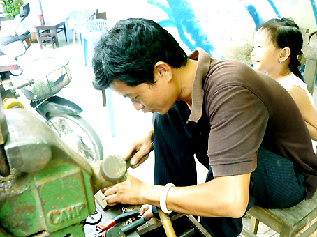 Người nhập cư vào TP.Biên Hòa làm nghề lao động tự do.