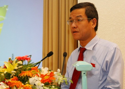 Chủ tịch UBND tỉnh Đinh Quốc Thái phát biểu tại kỳ họp