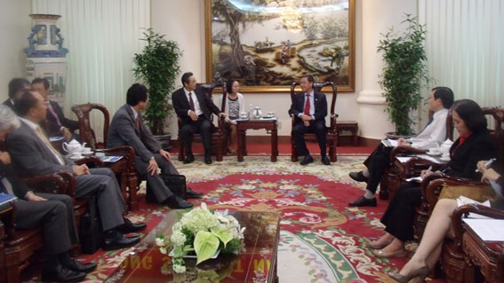 Tạo môi trường tốt hơn để thu hút đầu tư