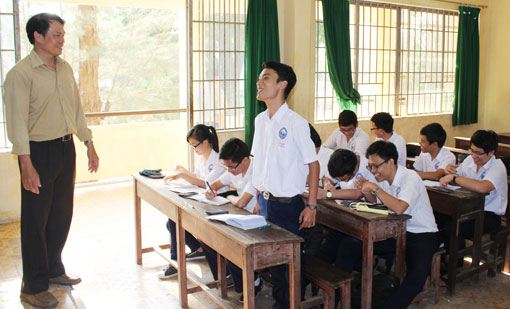 Giờ học toán của lớp 10C1, Trường THPT Nam Hà (TP.Biên Hòa) ngày 10-2. Ảnh: H.Dung