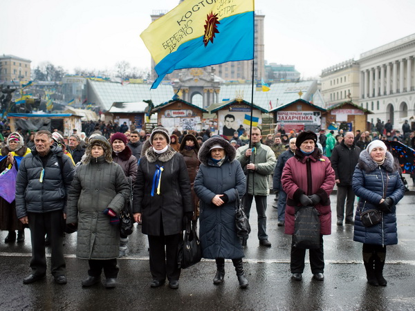 Người biểu tình phản đối Chính phủ tại quảng trường Độc lập ở thủ đô Kiev. (Nguồn: AFP/TTXVN)